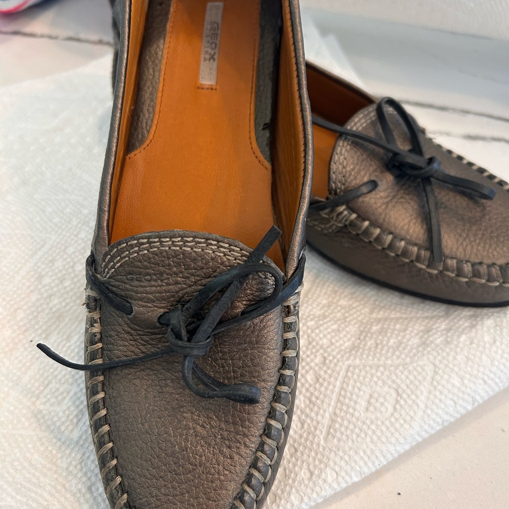 Geox Respira Women’s Bronze Leather Moccasin Loafers